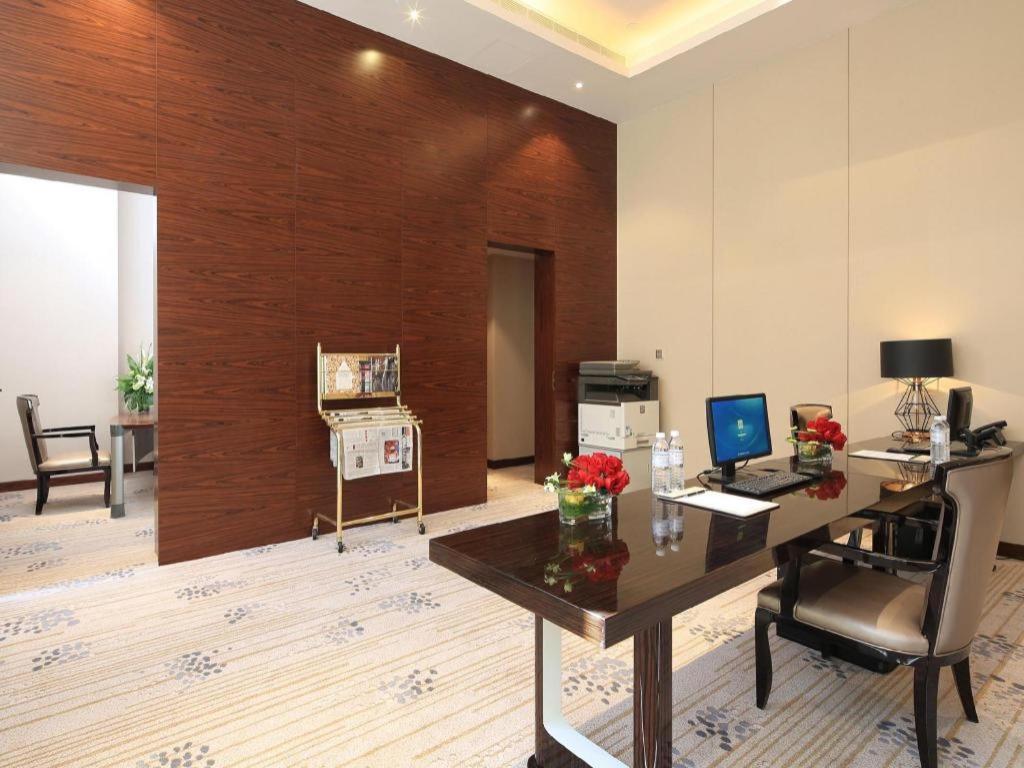 Wyndham Grand Plaza Royale Huayu Chongqing Hotel Luaran gambar