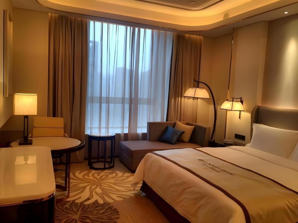 Wyndham Grand Plaza Royale Huayu Chongqing Hotel Luaran gambar